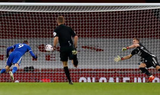  勒沃库森新援建功，替补登场绝杀助球队反弹