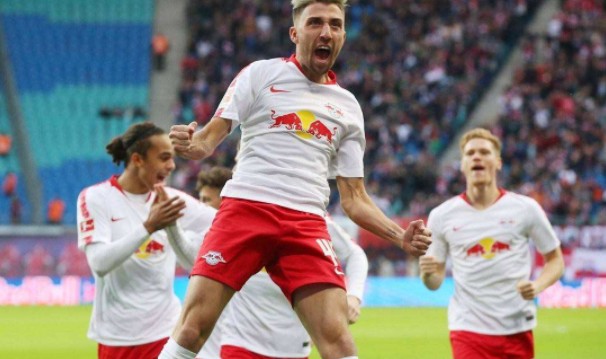  莱比锡红牛客场逆转击败门兴格拉德巴赫  