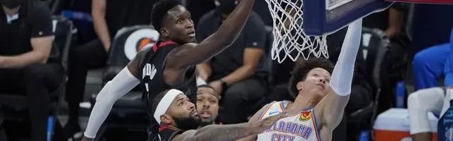  勇士险胜雷霆终结连败颓势  