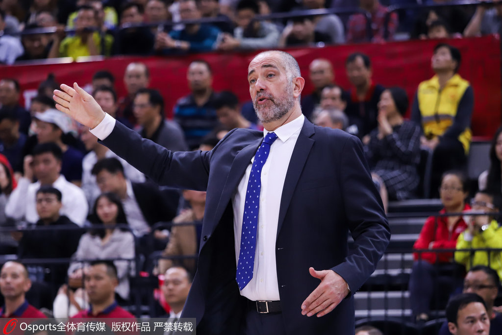  里昂主教练突遭下课，助教暂代指挥权  