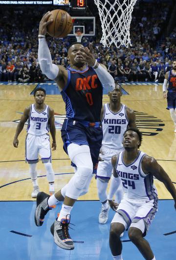 国王主场不敌雷霆遭遇三连败  