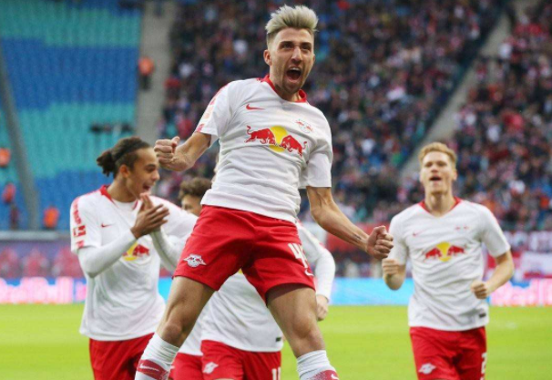  莱比锡红牛客场逆转击败门兴格拉德巴赫  