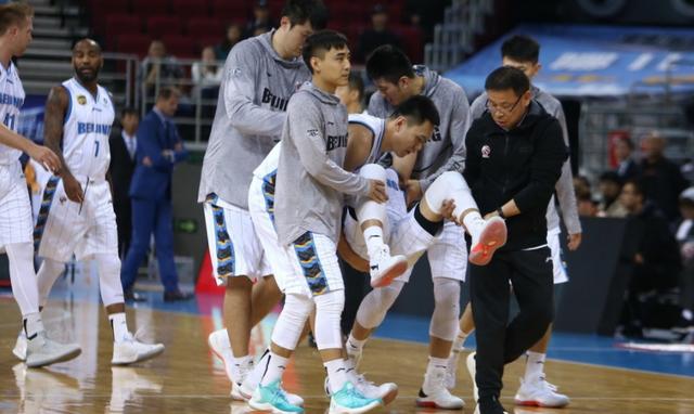  科隆队长韧带撕裂，升班马遭遇严重伤病打击  